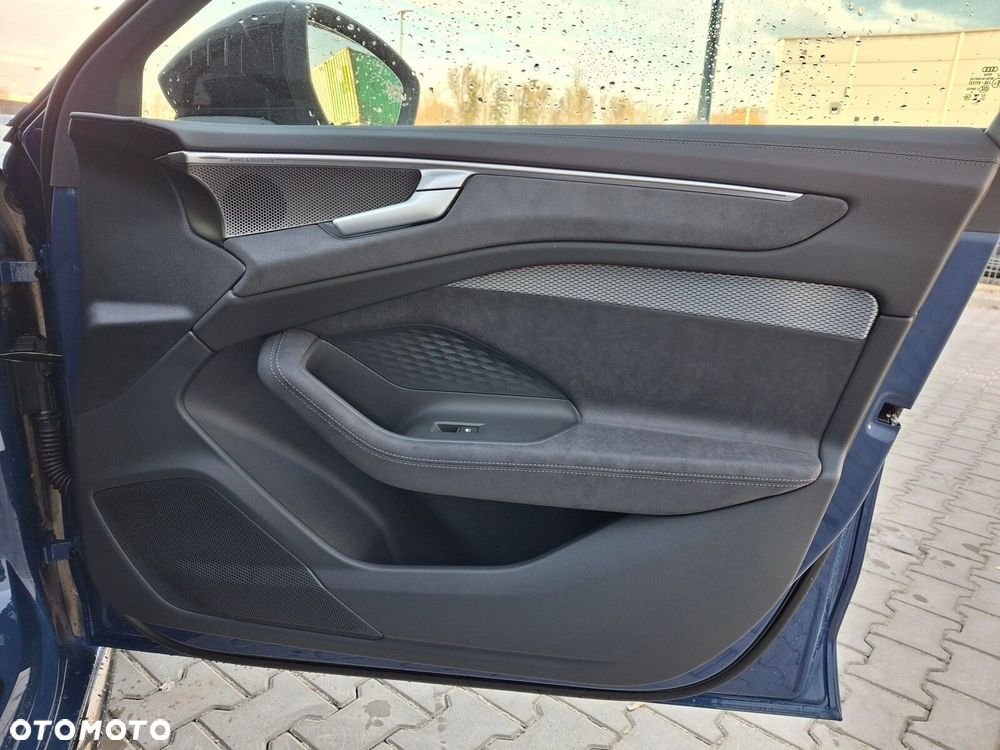 Audi A6 Avant - 14