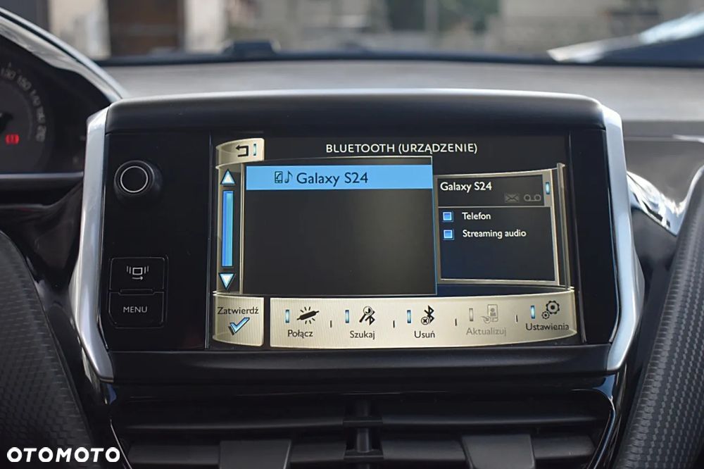 Peugeot 2008 1.6 e-HDi Allure S&S - 26