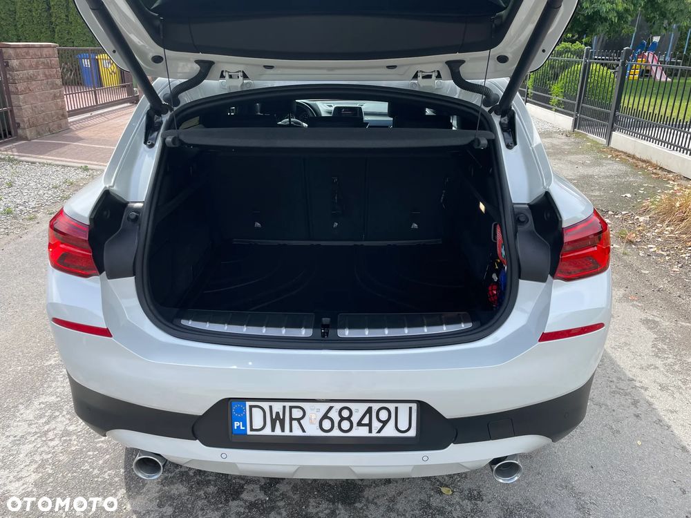BMW X2 sDrive20i Advantage Plus - 14