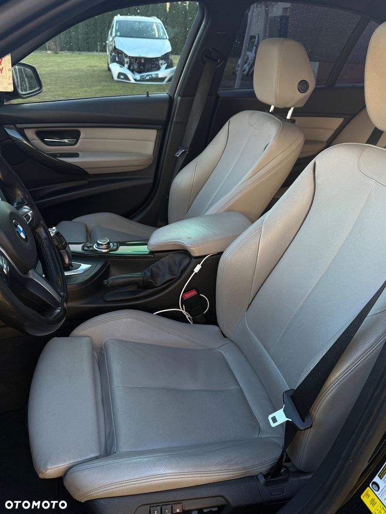 BMW Seria 3 328i - 14