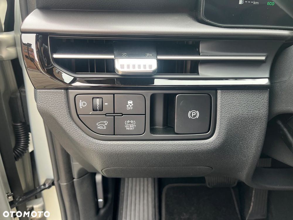Kia Sportage 1.6 T-GDI HEV Black Edition 2WD - 26