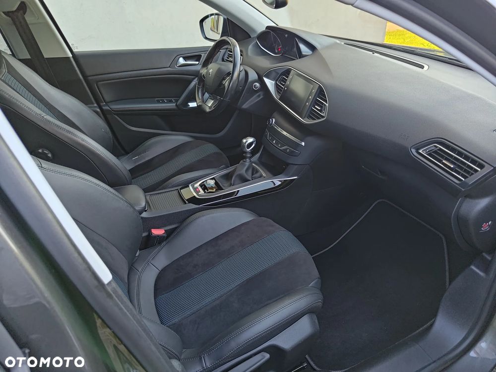 Peugeot 308 - 15