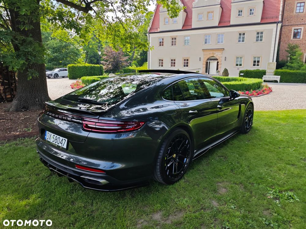 Porsche Panamera 4 E-Hybrid - 4