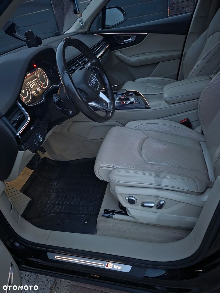 Audi Q7 50 TDI mHEV Quattro S Line Tiptr - 26