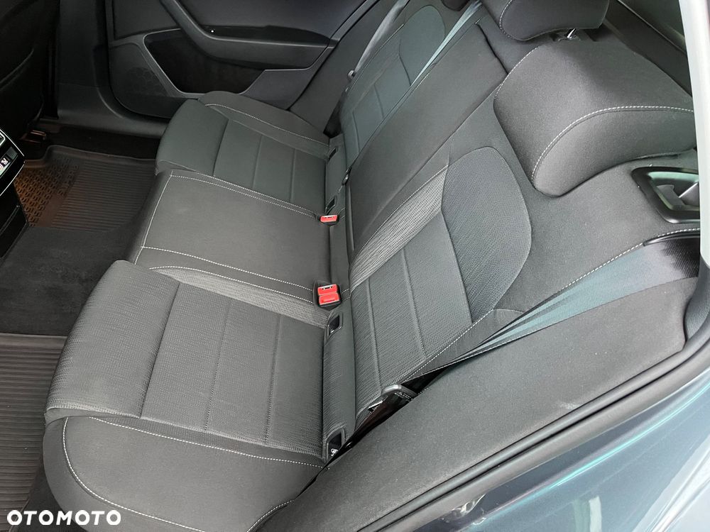 Skoda Superb 2.0 TDI DSG Ambition - 25