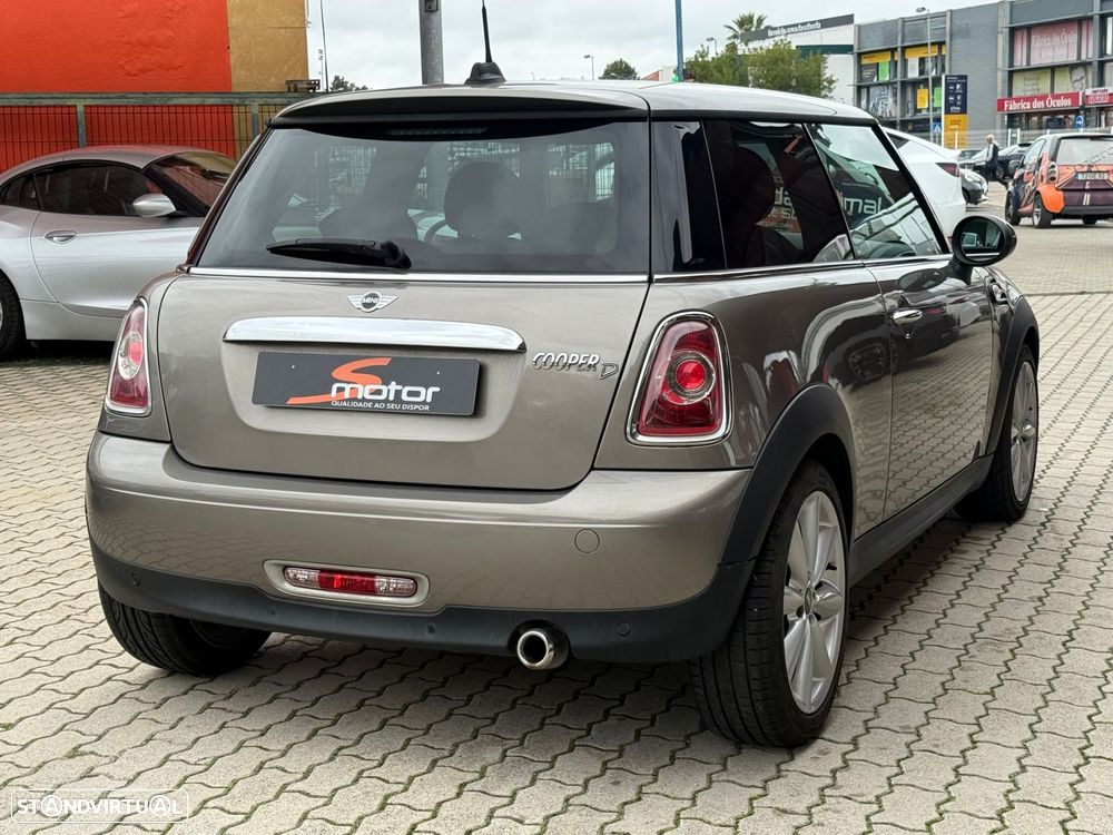 MINI 3 Portas Cooper D - 3