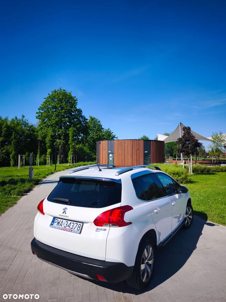 Peugeot 2008 - 8