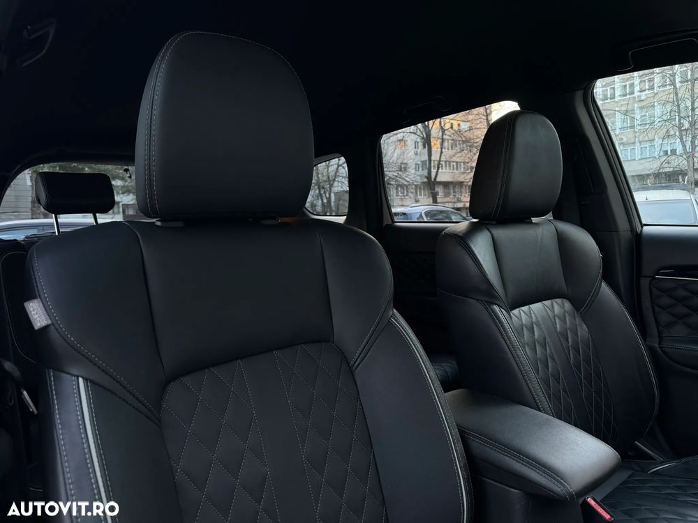 Mitsubishi Outlander 2.4 4WD Plus - 12