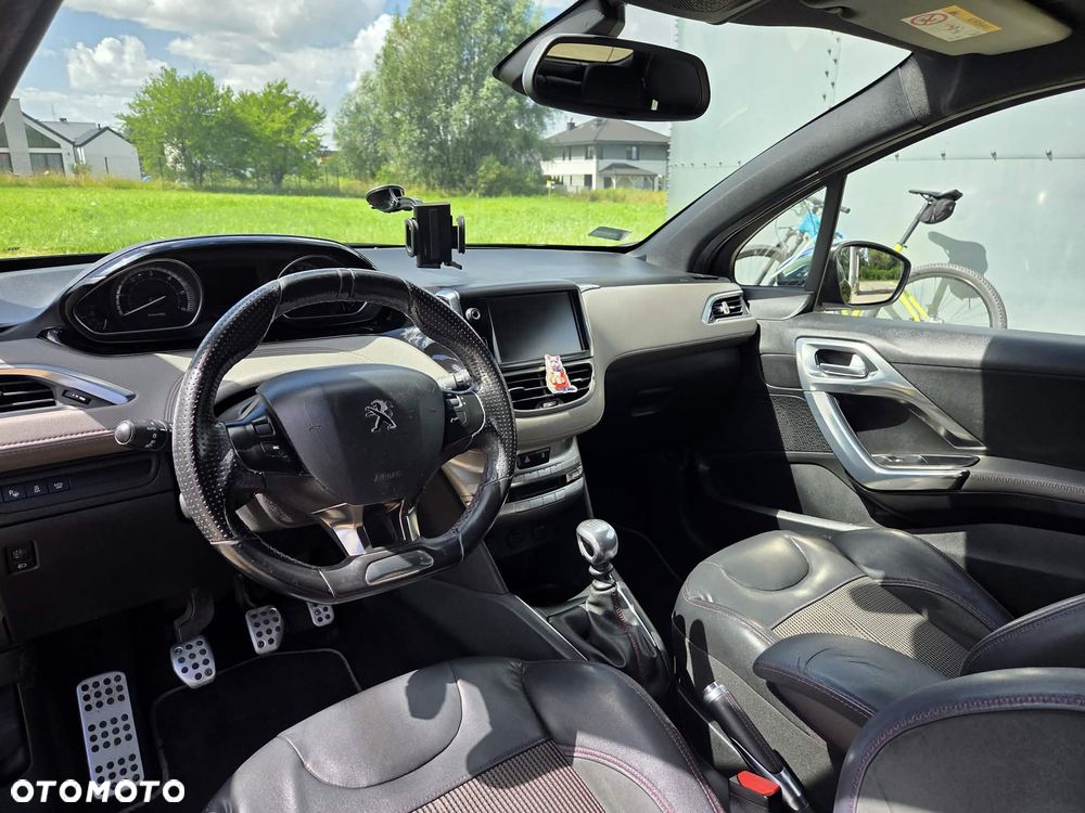 Peugeot 208 ver-e--hdi-fap-115-stop-start-xy - 20