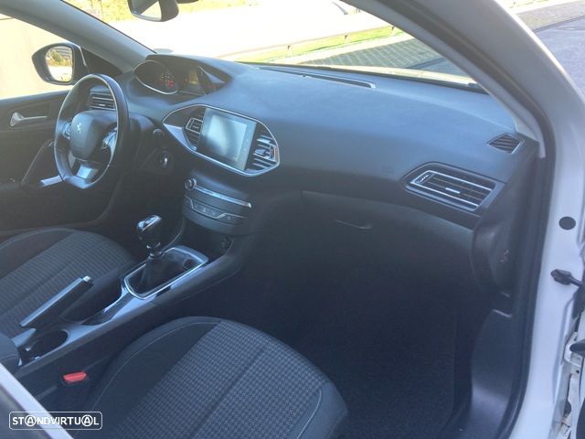 Peugeot 308 1.5 BlueHDi Active Pack - 26