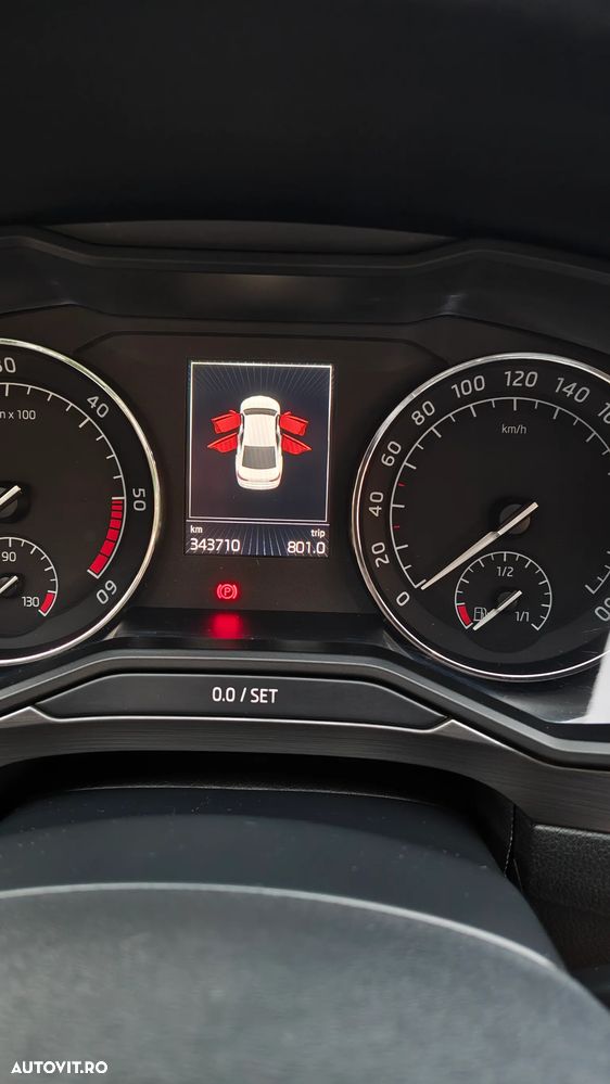 Skoda Superb 2.0 TDI DSG Style - 12