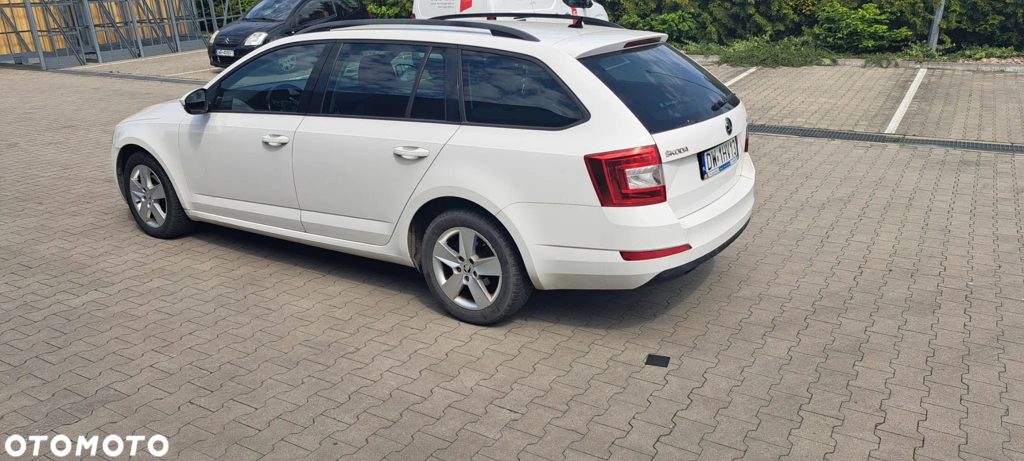 Skoda Octavia 1.6 TDI Ambition DSG - 8