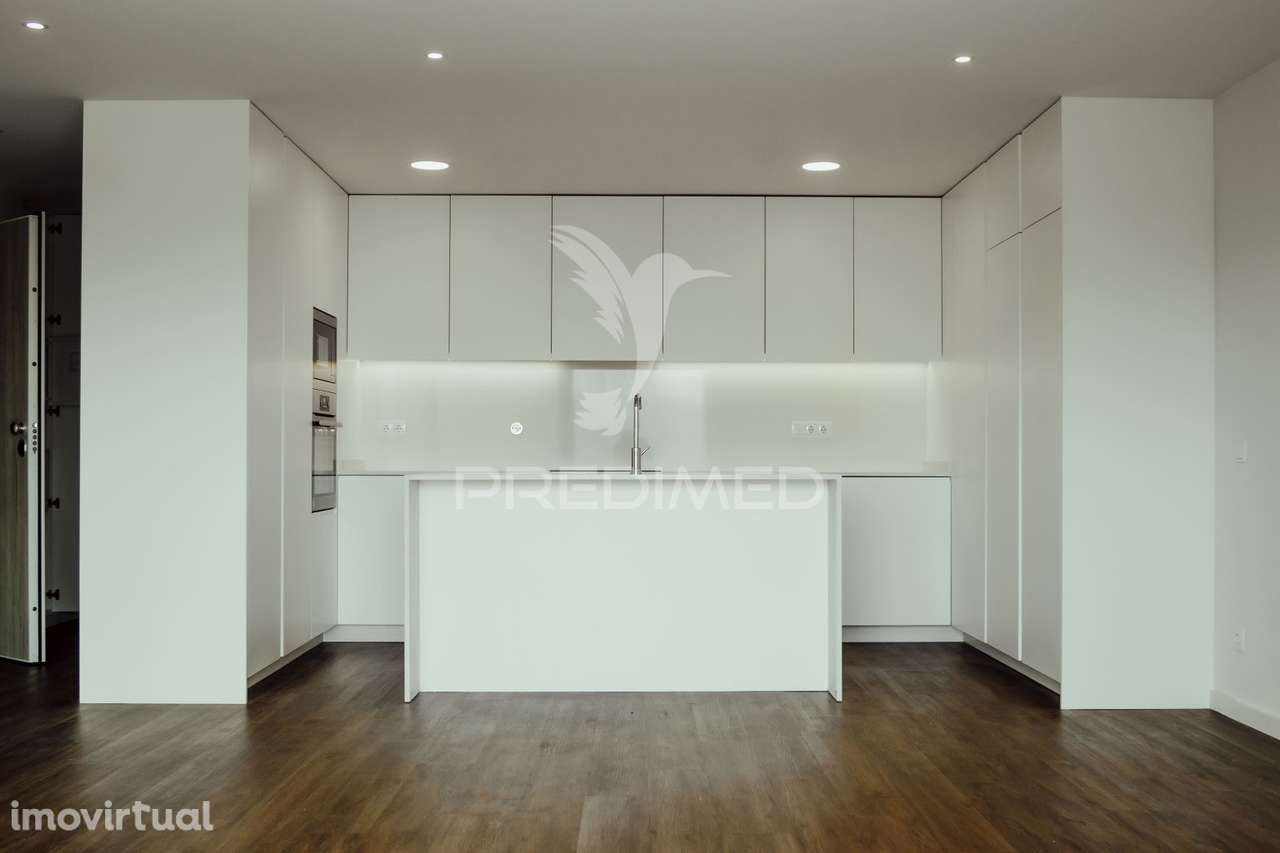 Apartamento T2 em Prédio Moderno – Varanda Ampla e Proximidade da P... - Grande imagem: 3/16