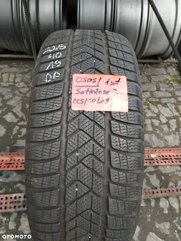 225 40 19 Pirelli Sottozero 3 MO 93 H XL 1szt