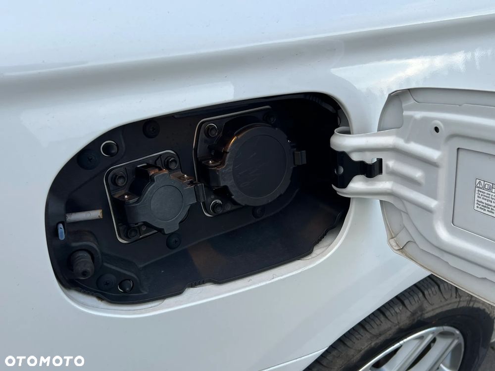 Mitsubishi Outlander 2.0 4WD Plus - 29