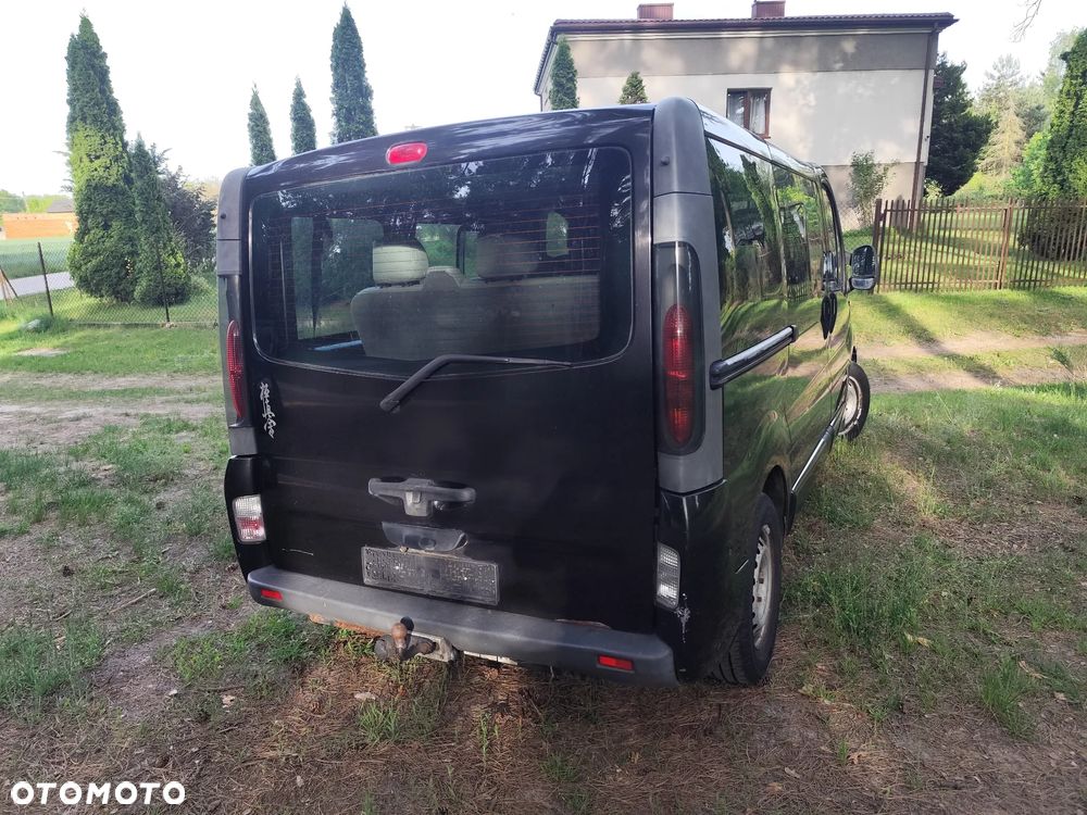 Renault Trafic Passenger - 14