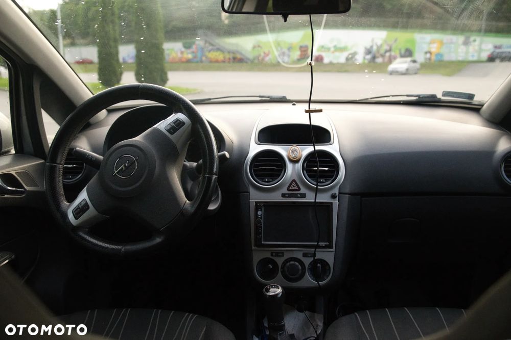 Opel Corsa 1.4 16V Enjoy - 7