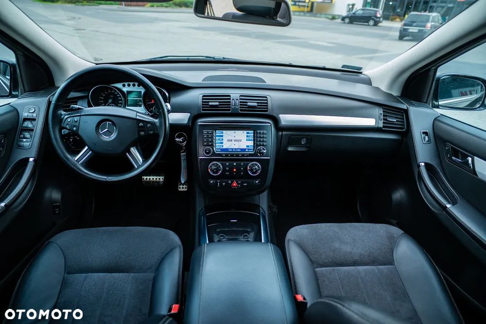 Mercedes-Benz Klasa R 320 CDI L 4-Matic - 24