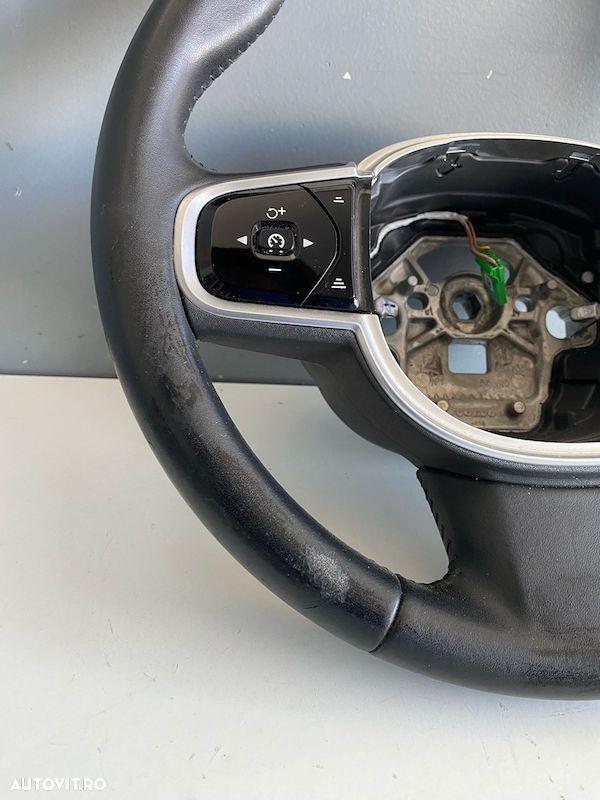 Volan VOLVO XC90 S90 V90 V60 XC60 2018+ 31407813 - 5