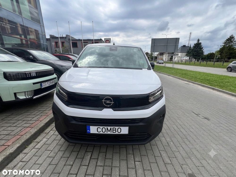 Opel Combo 1.2 Turbo Edition Plus S&S - 2