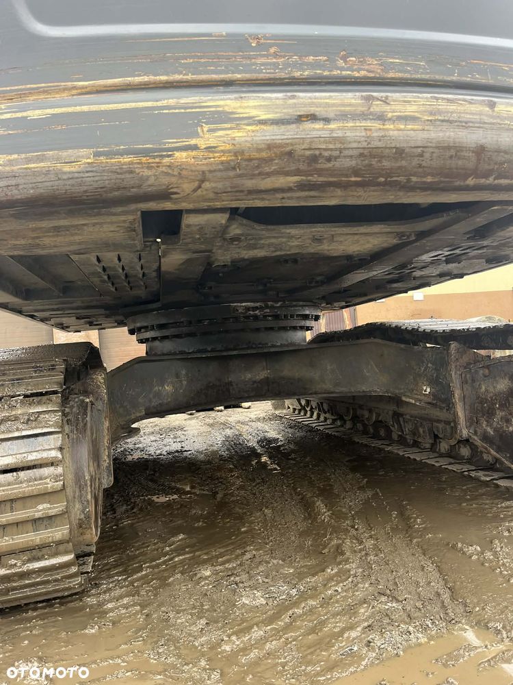 Volvo EC 300 DL - 10