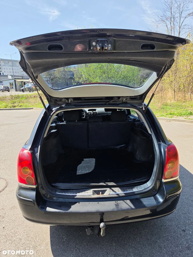 Toyota Avensis 1.8 VVT-i Executive - 6