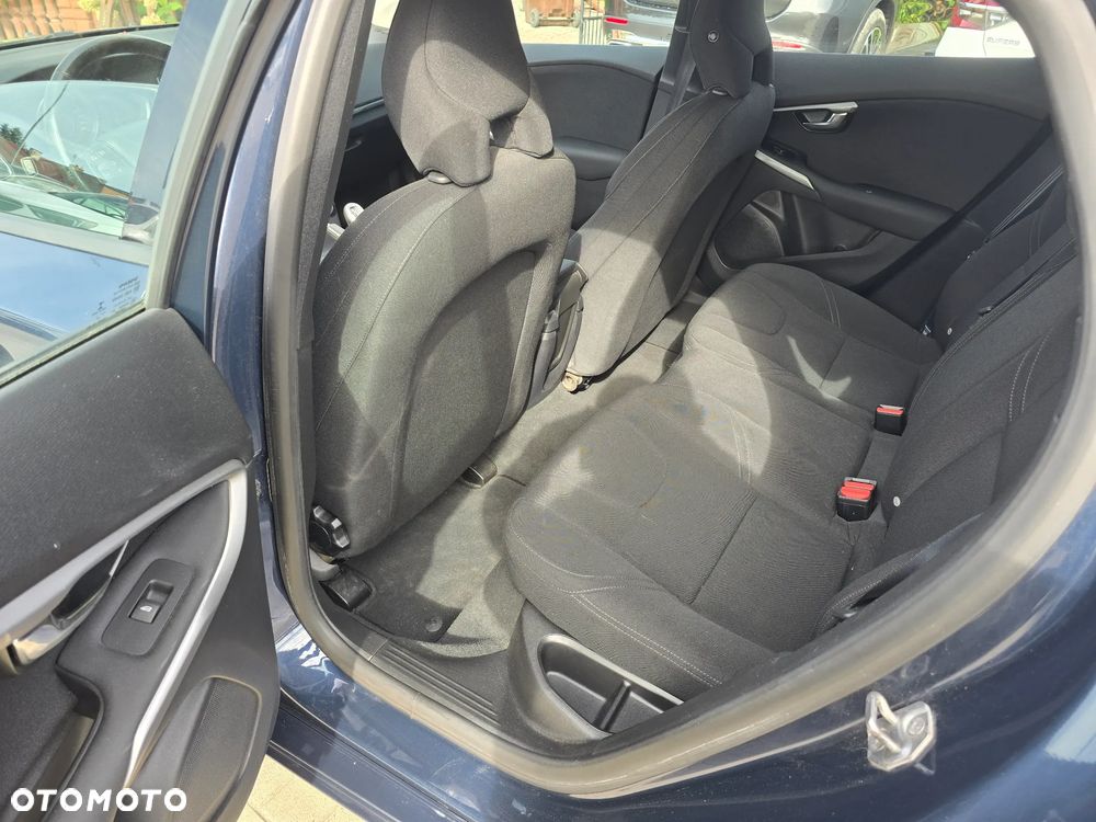 Volvo V40 - 9
