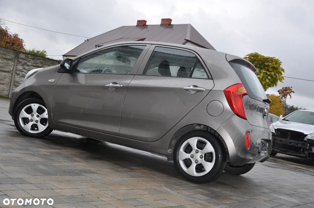 Kia Picanto 1.0 Dream Team Edition - 8