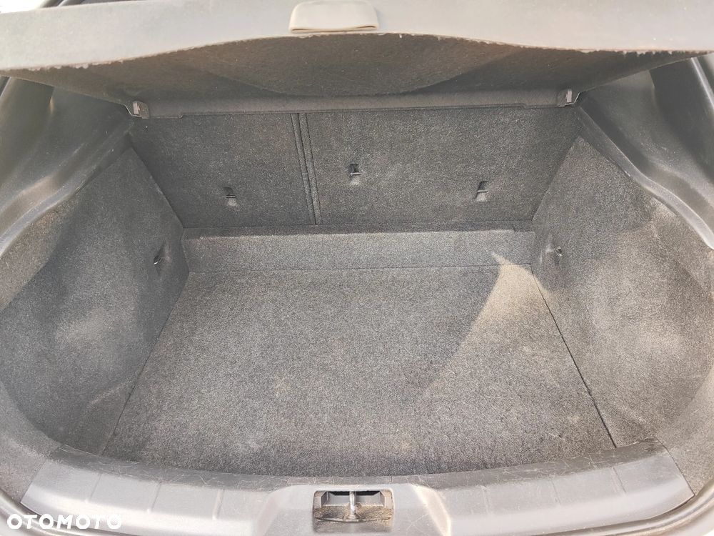 Volvo V40 D2 R-Design Summum - 13