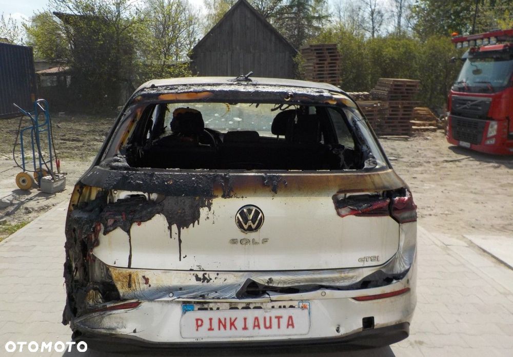 Volkswagen Golf - 15
