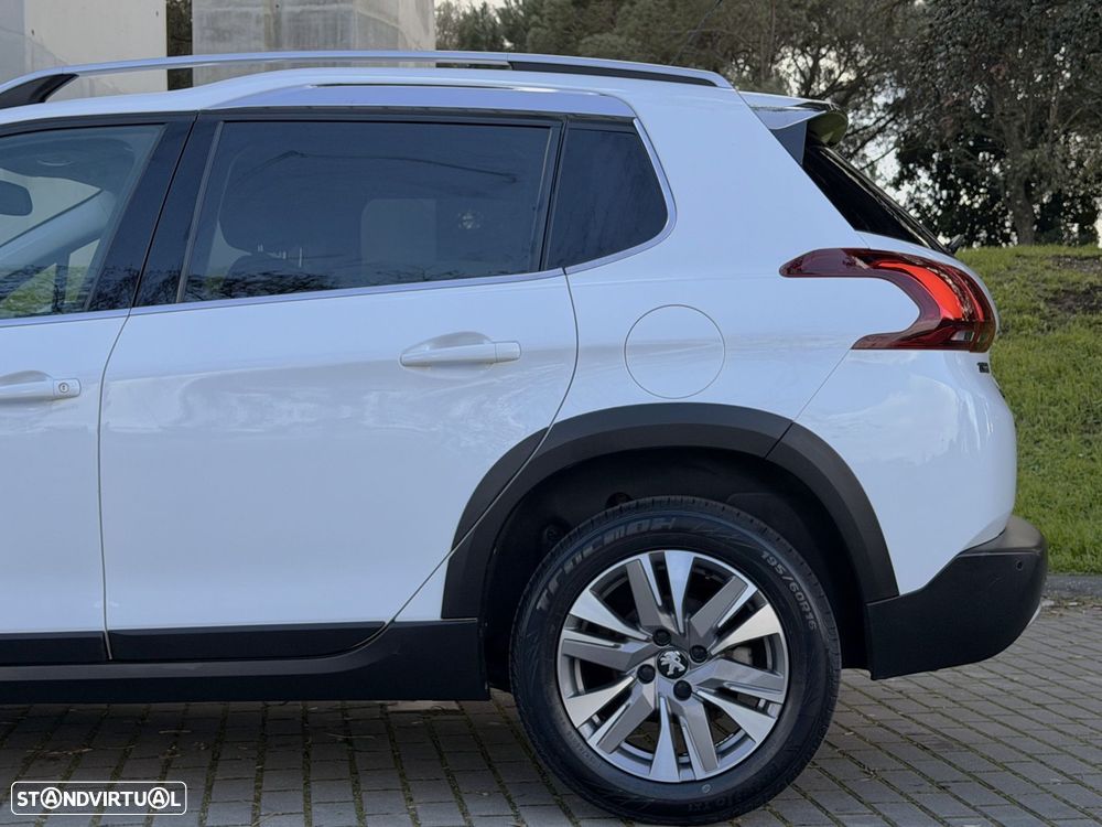 Peugeot 2008 1.2 PureTech Allure - 13