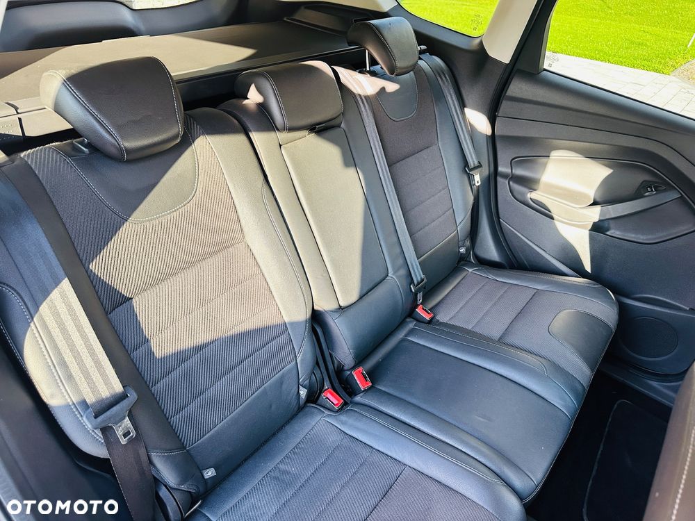 Ford Kuga 2.0 TDCi 4x4 Titanium - 27
