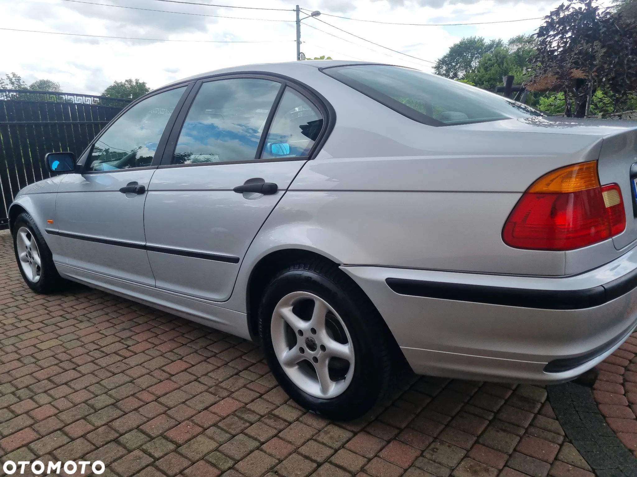 BMW Seria 3 318i - 10