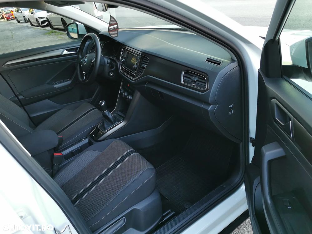 Volkswagen T-Roc 1.5 TSI Design - 6