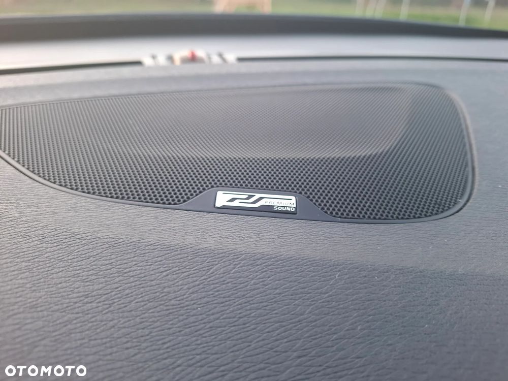 Volvo V60 D6 AWD Plug-in Hybrid Summum - 29