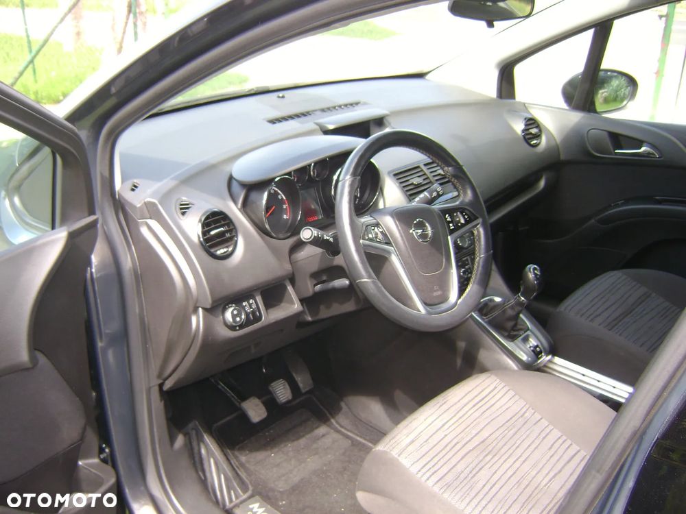 Opel Meriva - 11
