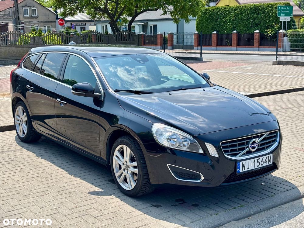 Volvo V60 T3 Momentum - 2