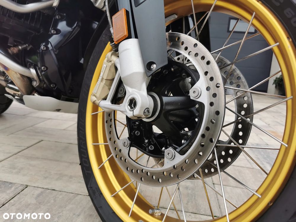 BMW R - 26