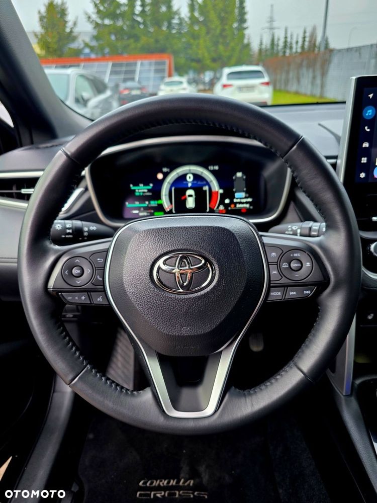 Toyota Corolla Cross - 17