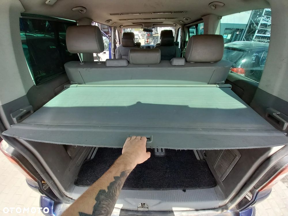 VW TRANSPORTER T5 MULTIVAN KOMPLETNA PRZEKŁADKA FOTELI DYWANÓW PODSUFITKI BOCZKI SŁUPKI NA MULTIVAN KOMPLET Z STOLIKIEM I ROLETĄ SKÓRA ALCANTARA - 13