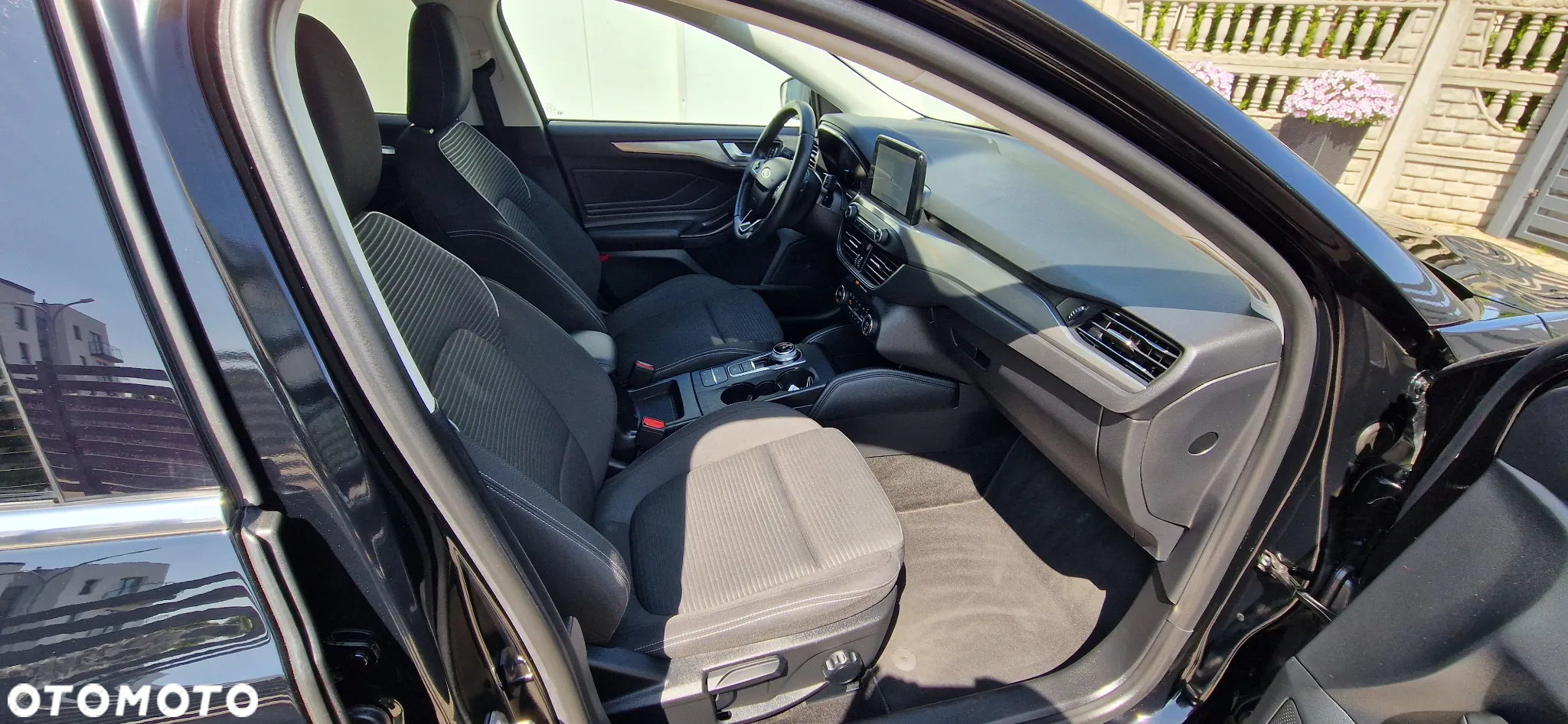 Ford Focus 1.5 EcoBoost Titanium X - 26