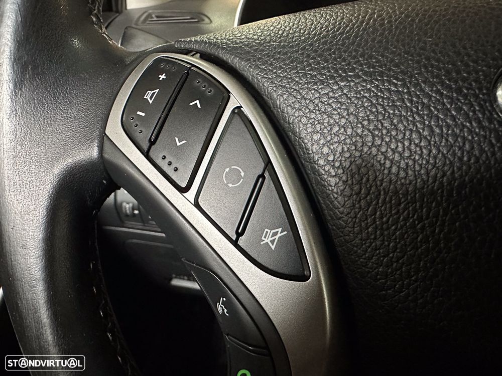 Hyundai i30 CW - 33