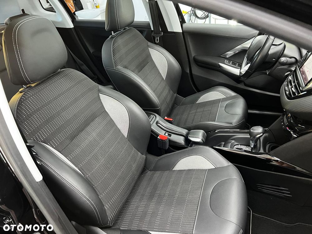 Peugeot 2008 PureTech 130 Stop&Start EAT6 Black Edition - 5