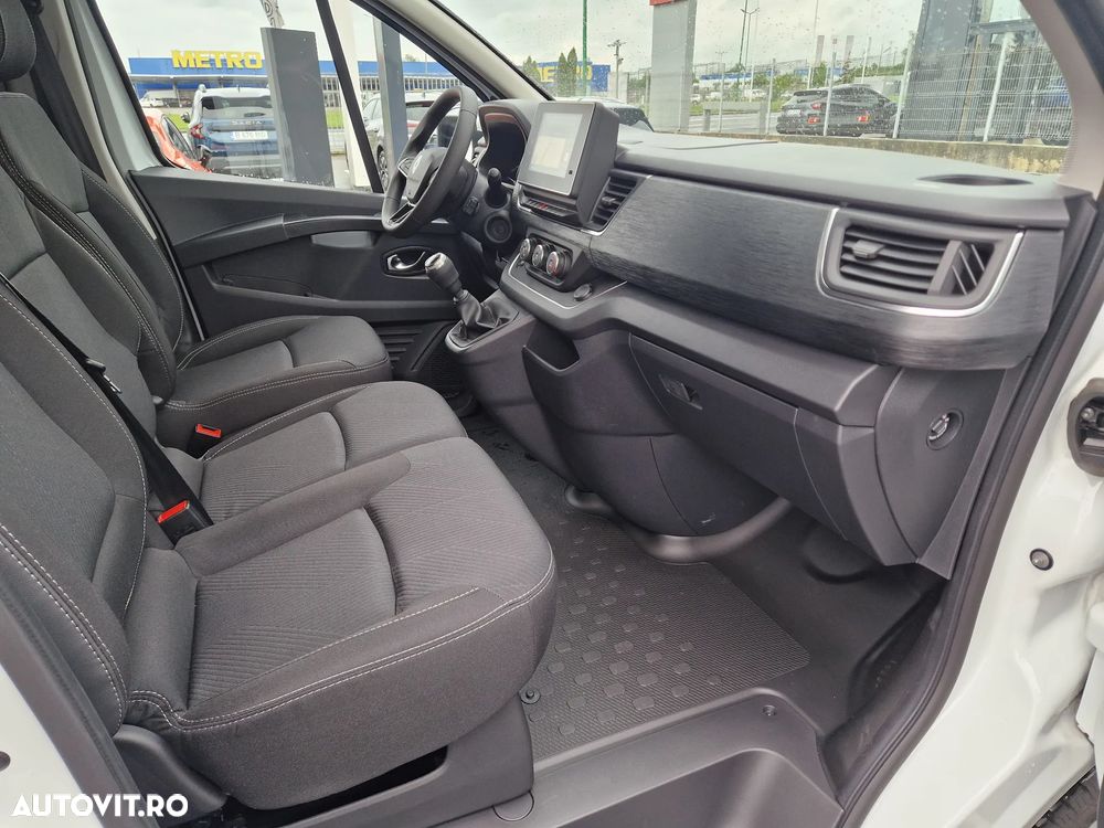 Renault Trafic 2.0 Blue dCi 150 S&S L2 8+1 Zen - 26