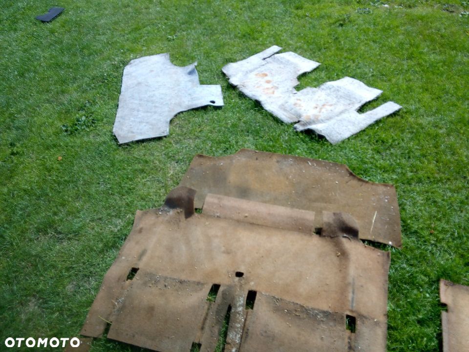 TRABANT 601 sedan wykładzina dywan tapicerka podłogi - 2