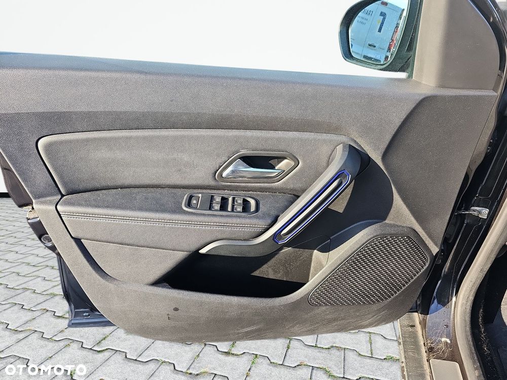 Dacia Duster 1.0 TCe SL Celebration - 14