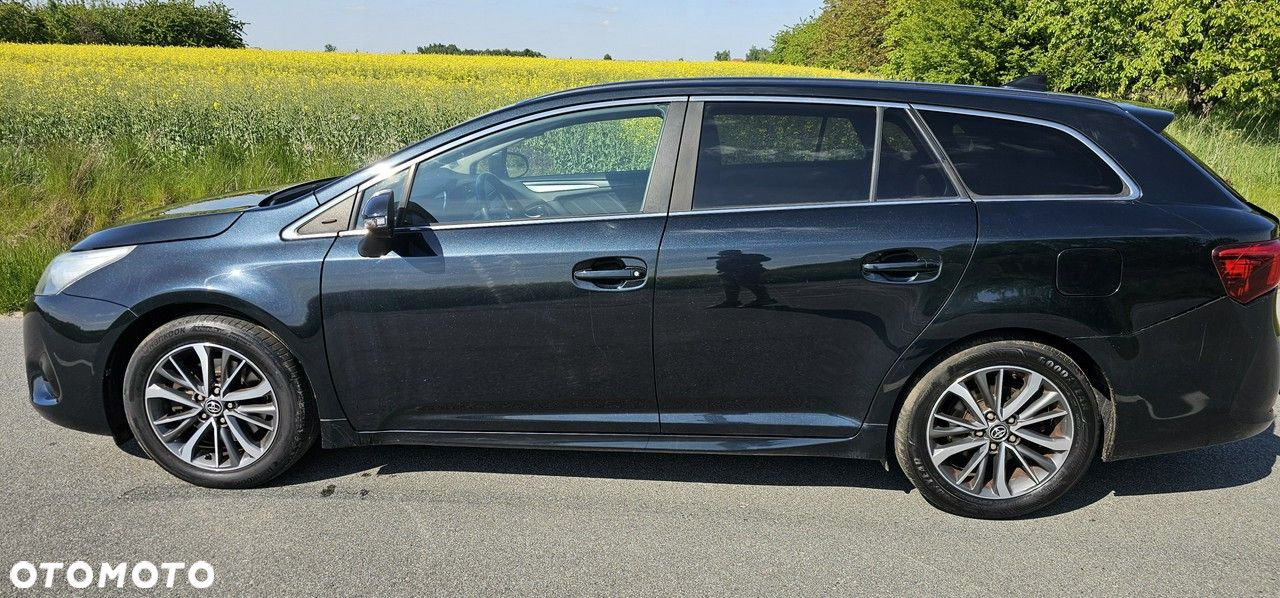 Toyota Avensis - 4