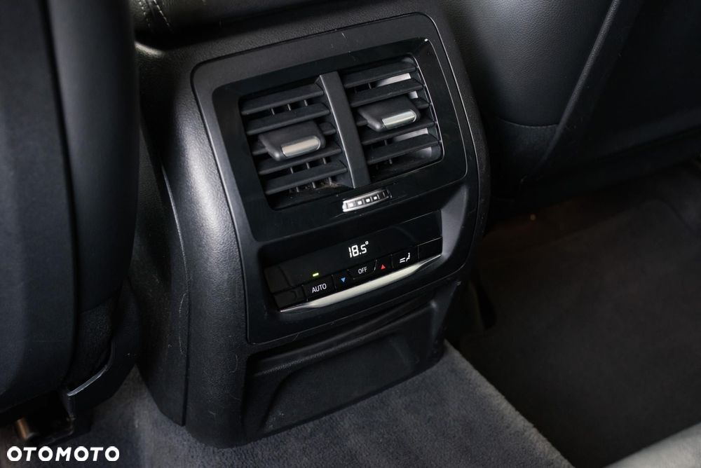 BMW X3 xDrive20d - 34