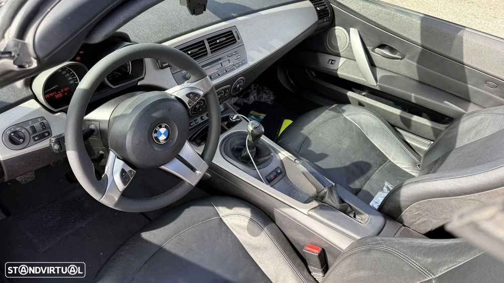 BMW Z4 2.2i - 11