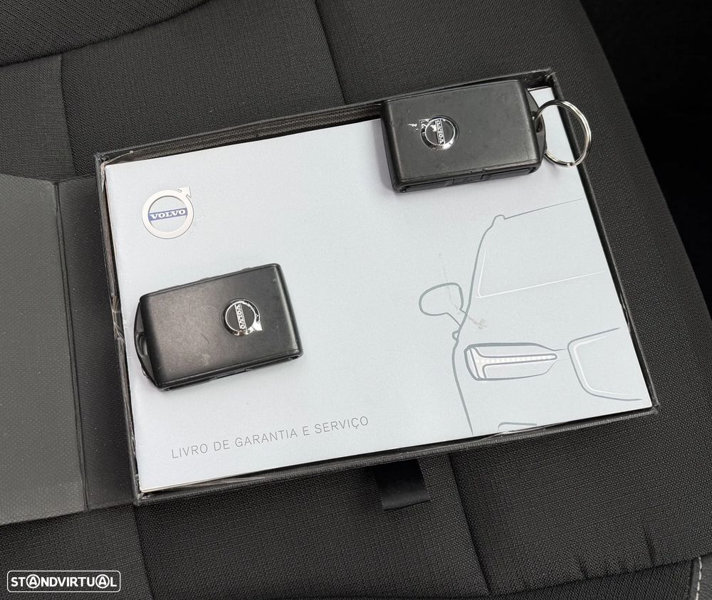 Volvo XC 40 1.5 T3 Momentum Tech Edition - 34